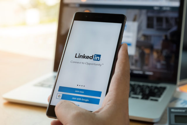 LinkedIn conversion tracking