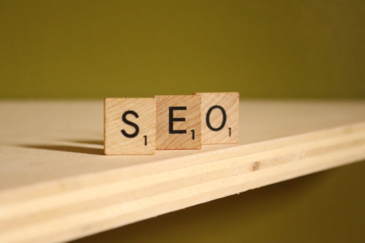 SEO written on scrabble blocks