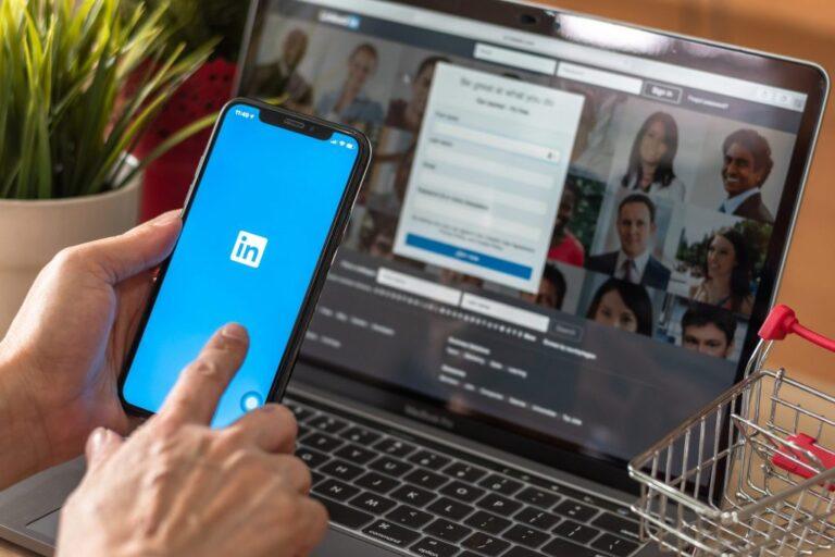 What is the difference between connecting and following on LinkedIn ...